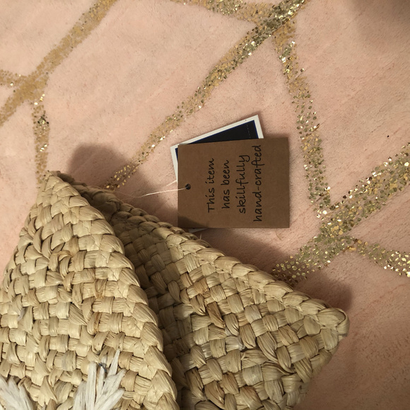 BELK STRAW CLUTCH - Picture 5 of 5